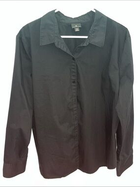 Worthington Black Button-Down Long Sleeve Shirt